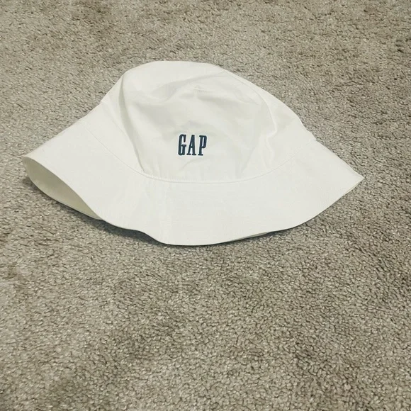 🐚 GAP Logo “Bucket” Hat - Picture 3 of 5